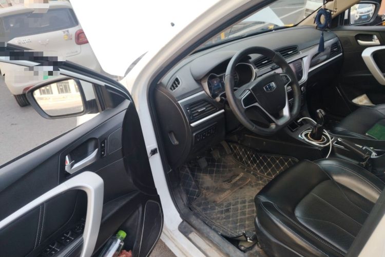 Used Geely Auto Emgrand 2017 Sedan Million Edition 1.5L Manual Upward Connect Version Driver Seat