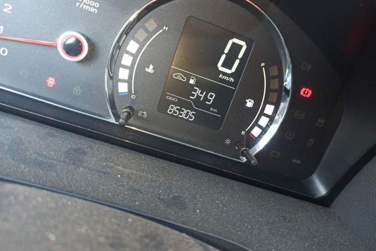 Used Roewe 350 2015 1.5L Manual Luxury Sunroof Edition