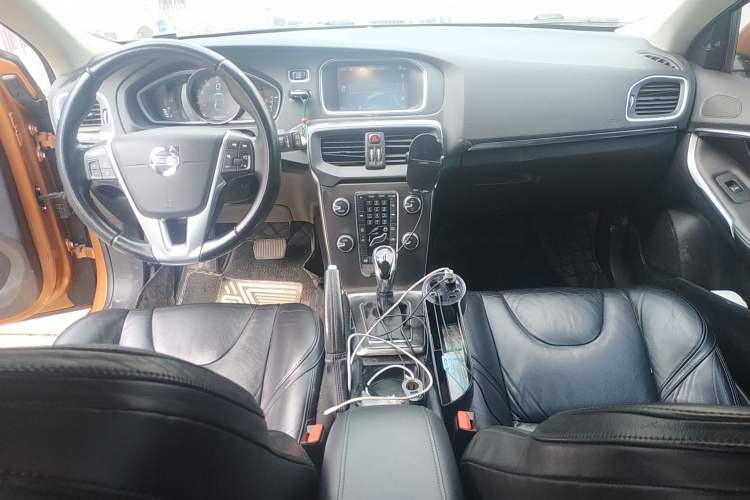 Used Volvo V40 2013 2.0T Zhiya Edition