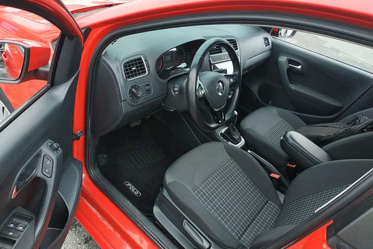 Used Volkswagen Polo 2016 1.6L Automatic Comfort Model Left Front Seat