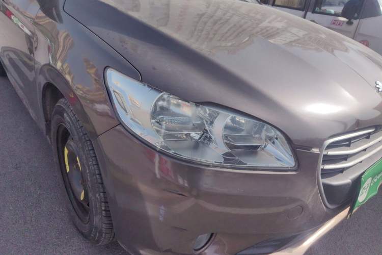 Used Peugeot 301 2014 1.6L Manual Comfort Edition