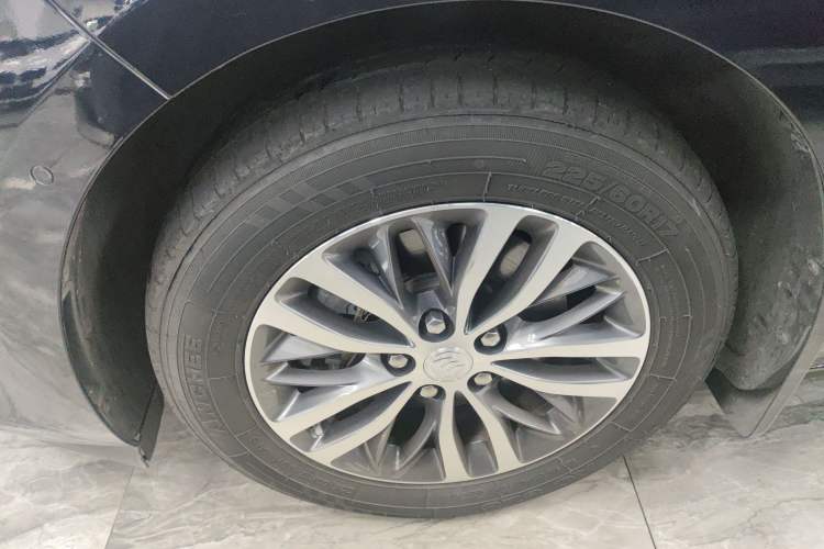 Used Buick GL8 2023 ES Lu Zun Deluxe Model Left Front Wheel Hub