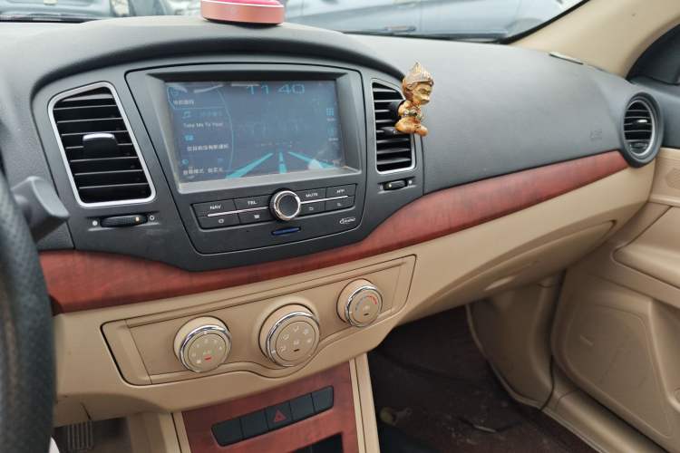 Used Roewe 350 2014 1.5L Manual Swift Edition