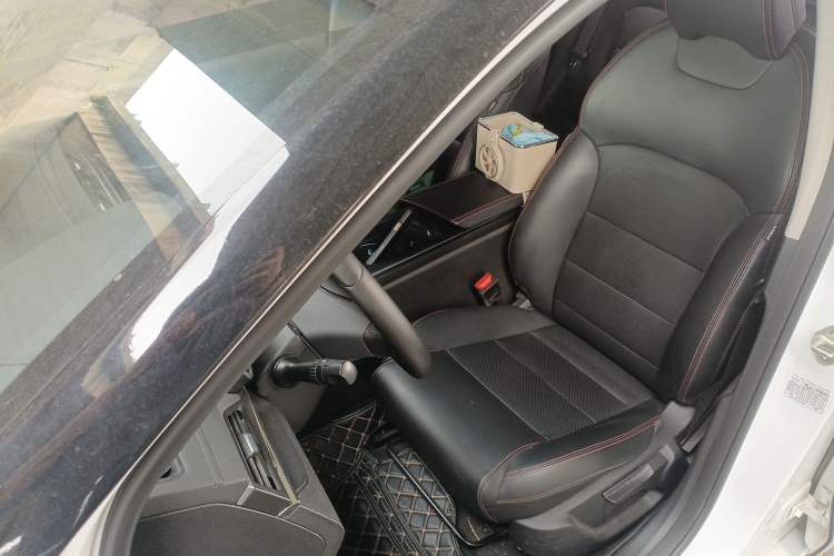 Used Geely Auto Binray 2020 Revised 1.4T CVT Asian Games Edition Left Front Seat