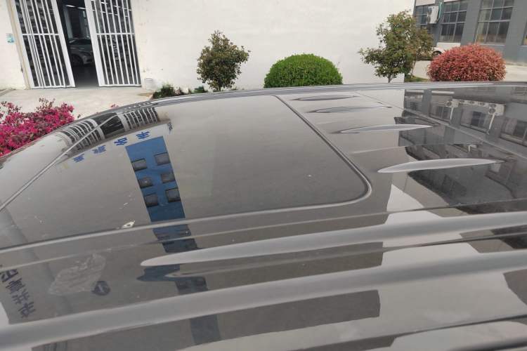 Used VOYAH Dream 2025 PHEV Four-Wheel-Drive Flagship Kunpeng Edition Roof