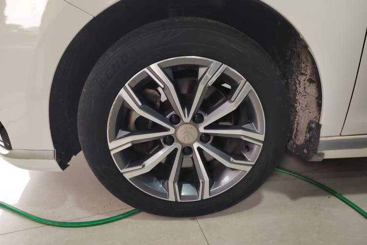 Used BYD Song MAX 2021 Upgraded Model 1.5T Automatic Prestige 7-Seater Left Front Wheel Hub