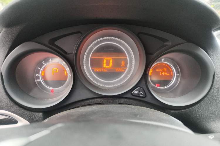 Used Citroen C4L 2015 1.8L Automatic Luxury Edition Instrument Cluster