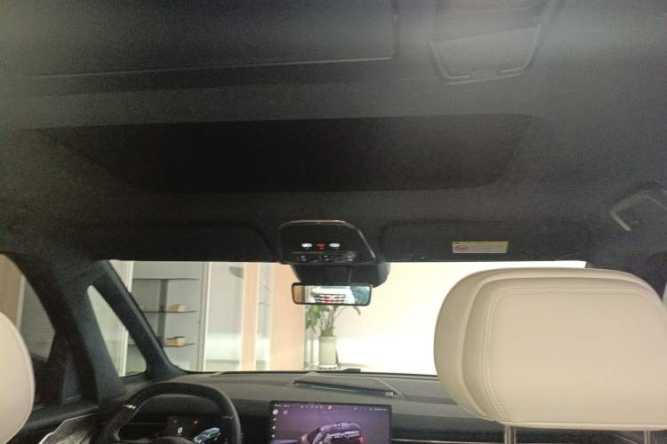 Used Zeekr 009 2024 Six-Seat Executive Version 4WD 108 kWh
