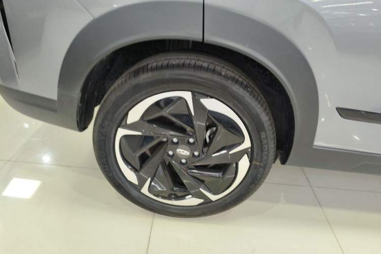 Used Chery Tiggo 7 C-DM 2025 1.5T 120KM Luxury Trim Exterior 5