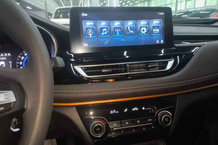 Used CHANGAN Eado DT 2018 1.6L Manual Comfort Model Audio And AC Panel