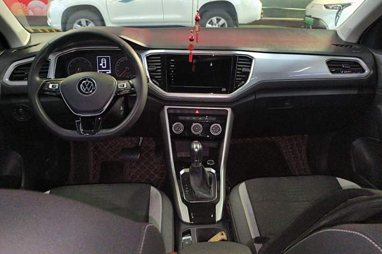 Used Volkswagen T-ROC 2021 280TSI DSG Two-Wheel Drive Elite Connect Edition Center Console