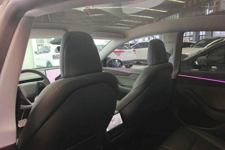 Used Tesla Model Y 2025 Rear-Wheel-Drive Version
