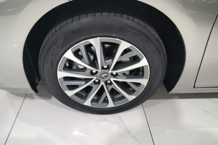 Used Lexus ES 2025 200 Premium Edition