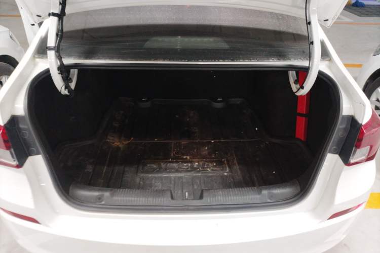 Used Buick Excelle 2020 15N Manual Elite Version Trunk