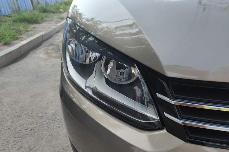 Used Volkswagen Touran 2015 1.4T Manual Fashion Edition 5-Seater