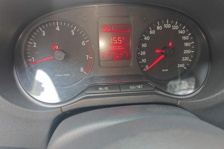 Used Volkswagen Polo 2013 1.4L Manual Fashion Edition