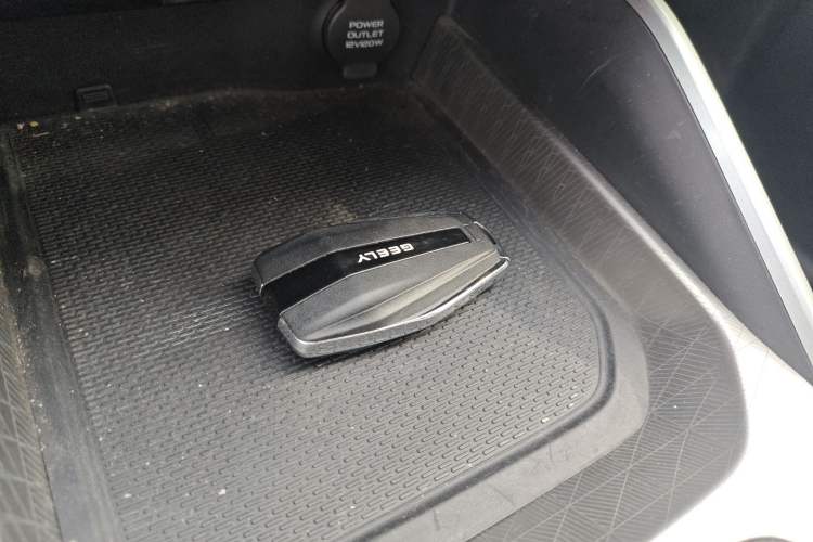 Used Geely Auto Emgrand 2022 4th Generation 1.5L CVT Luxury Model
