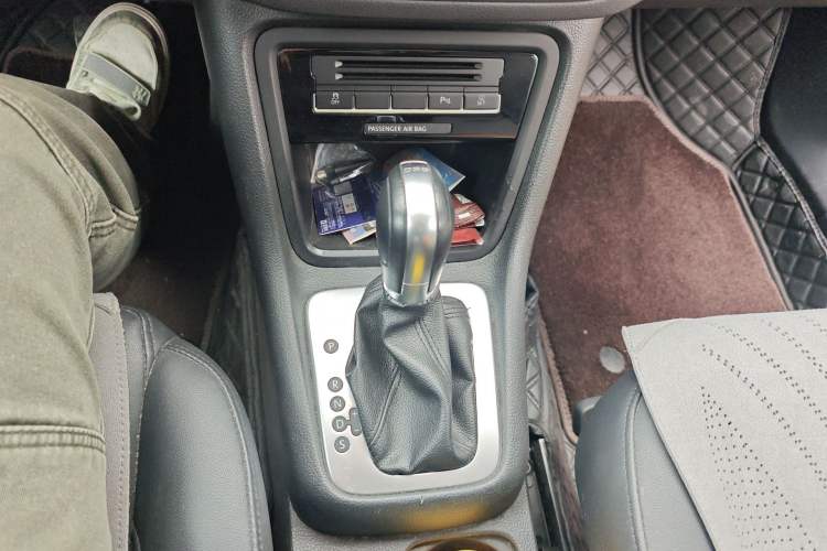 Used Volkswagen Sharan 2013 1.8TSI Standard Model Euro IV Gear Lever