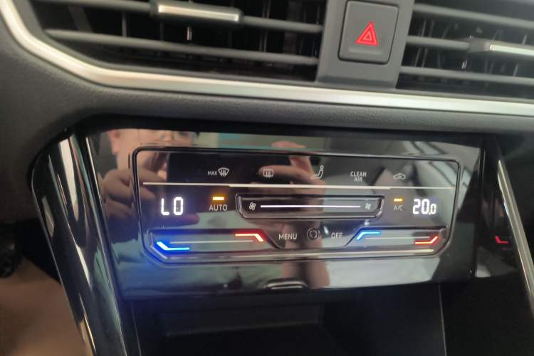 Used Volkswagen Tayron 2023 300TSI Two-Wheel-Drive Luxury Plus Advanced Edition
