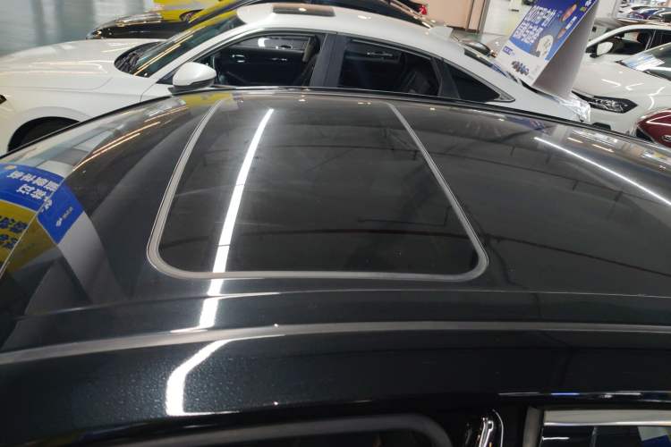 Used Toyota Camry 2019 Revised Version 2.0G Luxury Edition
