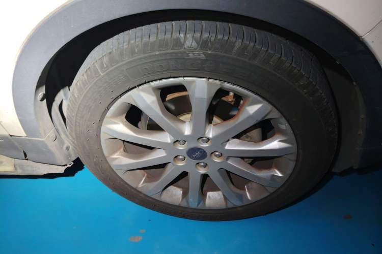 Used Ford Kuga 2013 1.6L GTDi Two-Wheel-Drive Trend Model