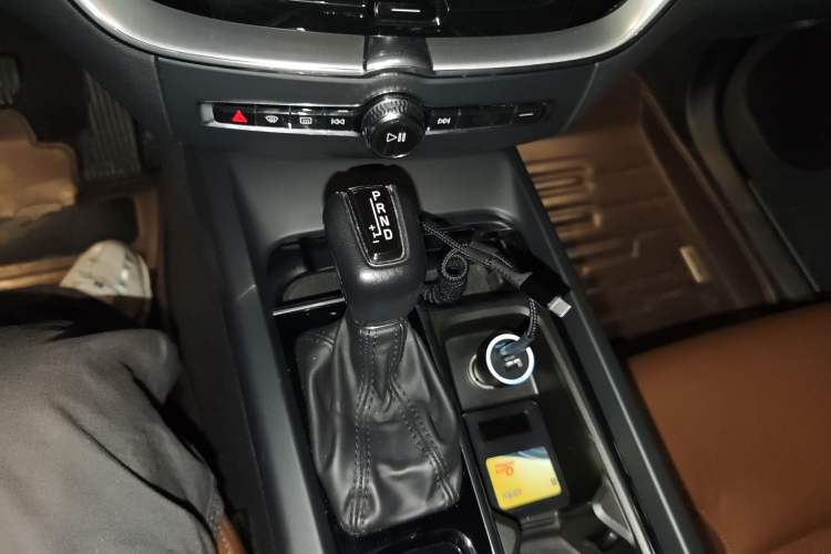 Used Volvo XC60 2019 T5 4x4 Smart Edition China VI Standard