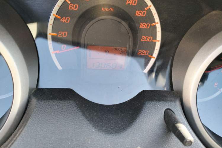 Used Honda Fit 2011 1.3L manual Comfort version
