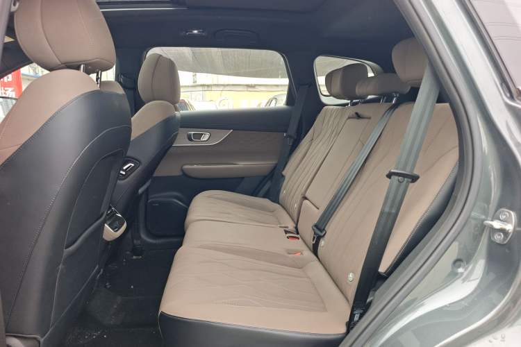 Used Chery Tiggo 8 PLUS 2025 290TGDI DCT Prestige 5-Seater Left Rear Seat