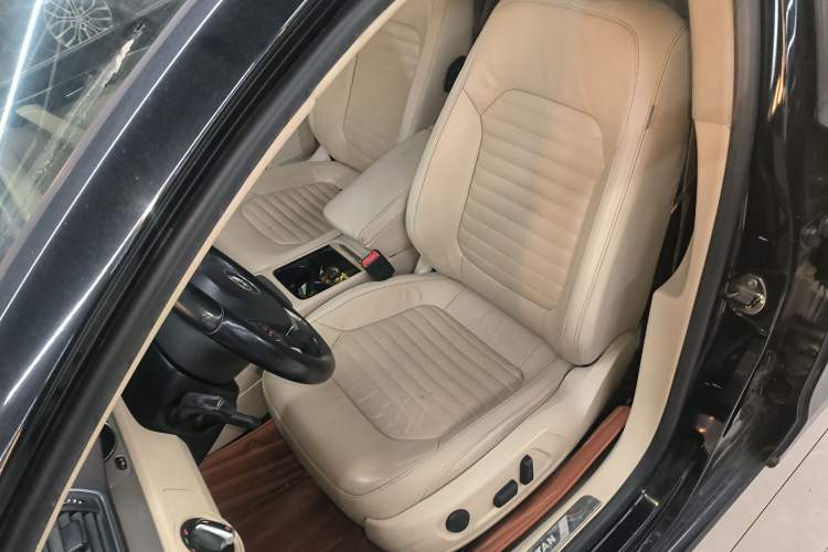 Used Volkswagen Magotan 2013 1.8TSI Luxury Model Left Front Seat