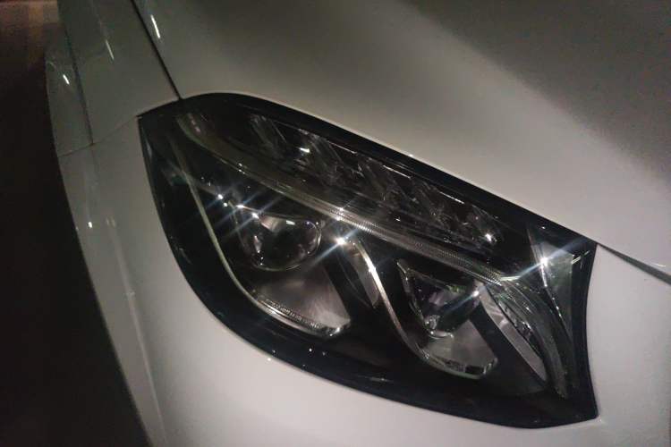 Used Mercedes-Benz GLS 2018 Refreshed GLS 400 4MATIC Dynamic Edition Right Front Headlight