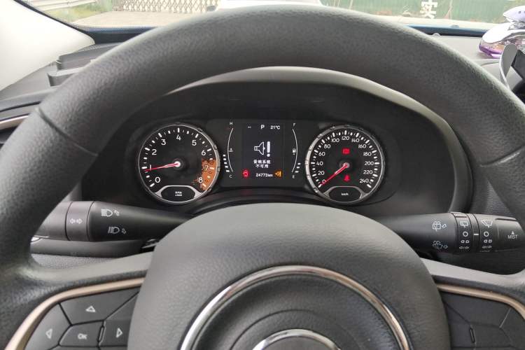 Used Jeep Renegade 2017 180T Automatic High-Energy Version
