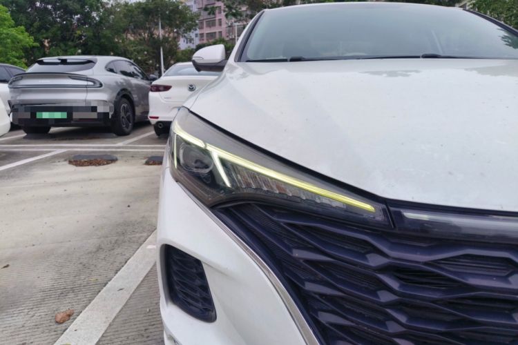 Used CHANGAN Eado 2021 PLUS Blue Whale NE 1.4T GDI DCT Prestige Model Right Front Headlight