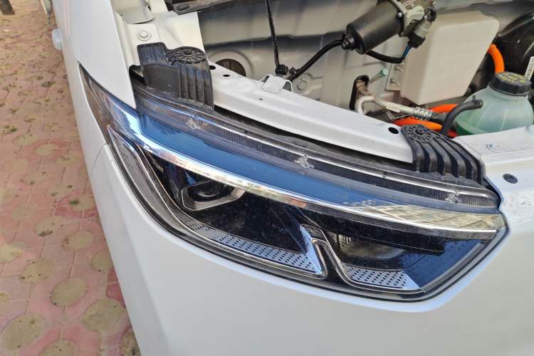 Used Wuling Yangguang 2025 Model 400km Bus Edition—Comfort Edition