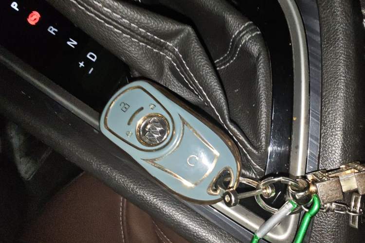 Used Buick GL6 2019 18T 6-Seater Connected Luxury Version China VI Standard Vehicle Key