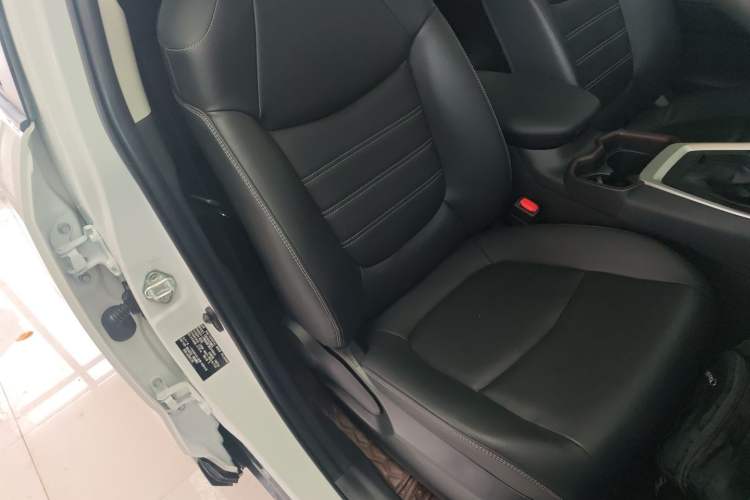 Used Toyota RAV4 2022 2.0L CVT Two-Wheel Drive Fashion Plus Edition
