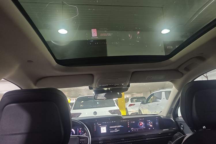 Used Lincoln Corsair 2024 2.0T Four-Wheel Drive Prestige Edition
