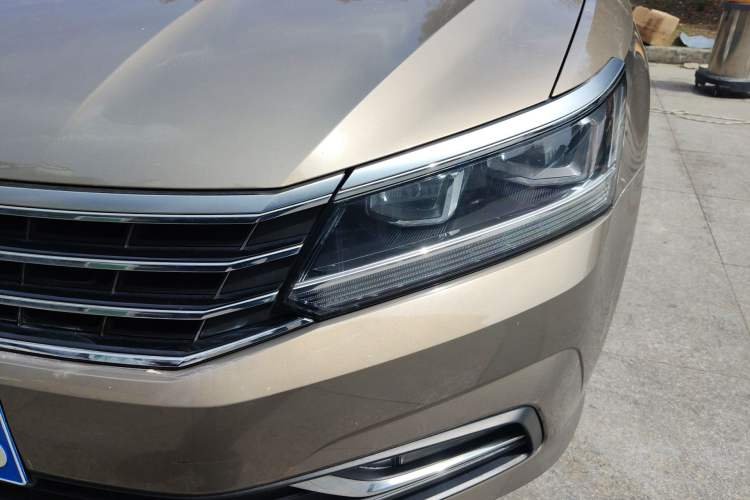 Used Volkswagen Passat 2016 280TSI DSG Prestige Edition Left Front Headlight