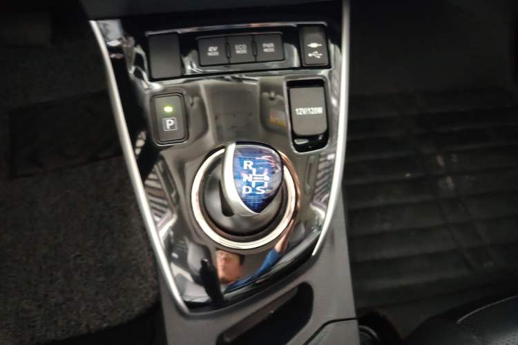 Used Toyota Levin 2016 Dual-Engine 1.8H V E-CVT Luxury Edition Gear Lever