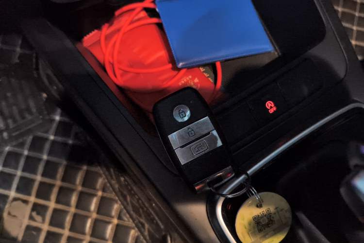 Used Kia KX Cross 2018 1.6L Automatic Dynamic Sunroof Version Vehicle Key