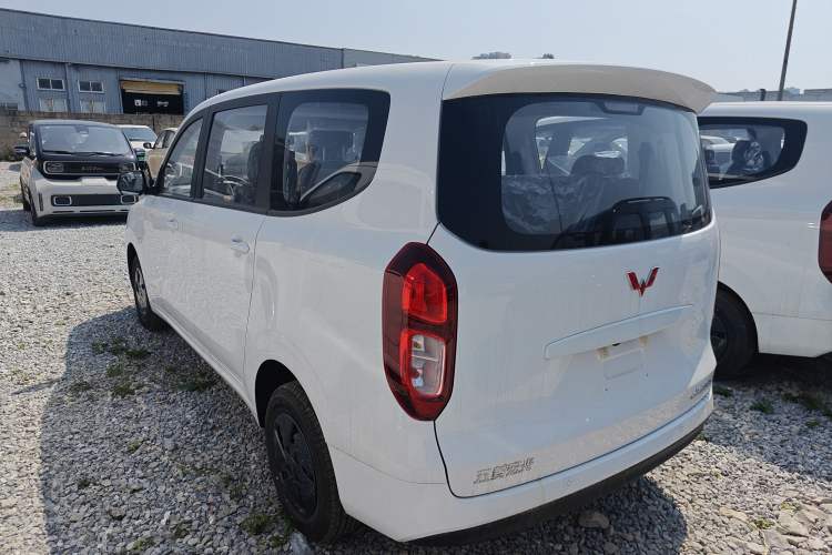 Used Wuling Hongguang New Energy 2025 Extended-Range Hybrid 50KM Comfort Version