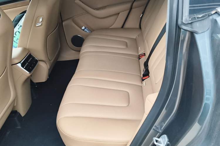 Used Hima Luxeed R7 2024 All-Electric 667 km Max