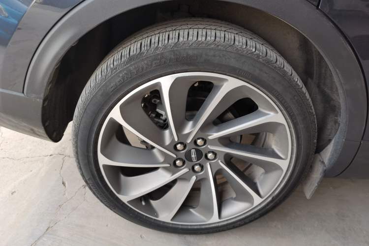 Used Lincoln Nautilus 2021 2.7T Four-Wheel Drive Prestige Edition Right Rear Wheel Hub