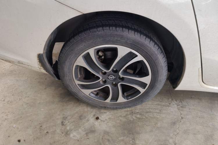 Used Haima Fumei 2015 1.6L Manual Prestige Model Right Rear Wheel Hub
