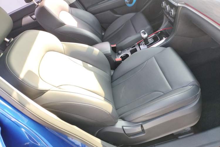 Used Haval H2 2018 Chuanxiang Edition Blue Badge 1.5T Dual-Clutch Two-Wheel Drive Fashionable Model