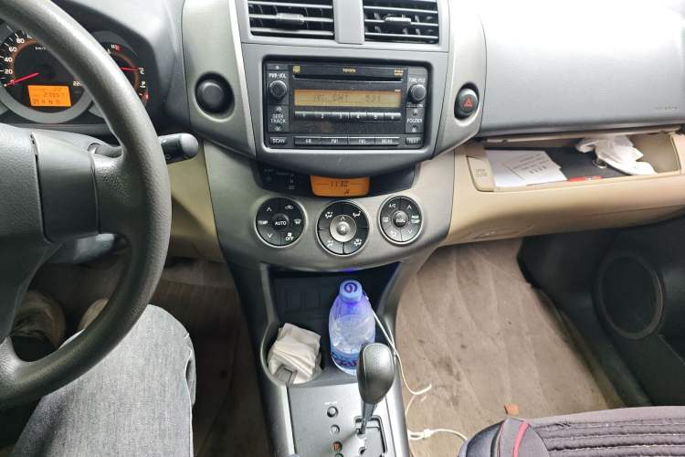 Used Toyota RAV4 2011 2.0L Automatic Classic Edition
