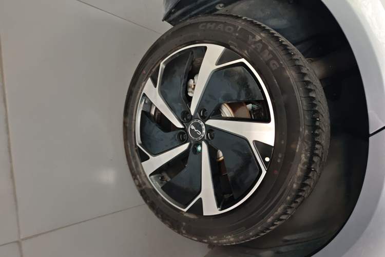 Used BYD Sealion 06 New Energy 2025 Model EV 605 Navigation Plus Edition Right Rear Wheel Hub