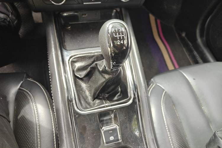 Used Dongfeng Fengon 580 2016 1.5T Manual Luxury Edition
