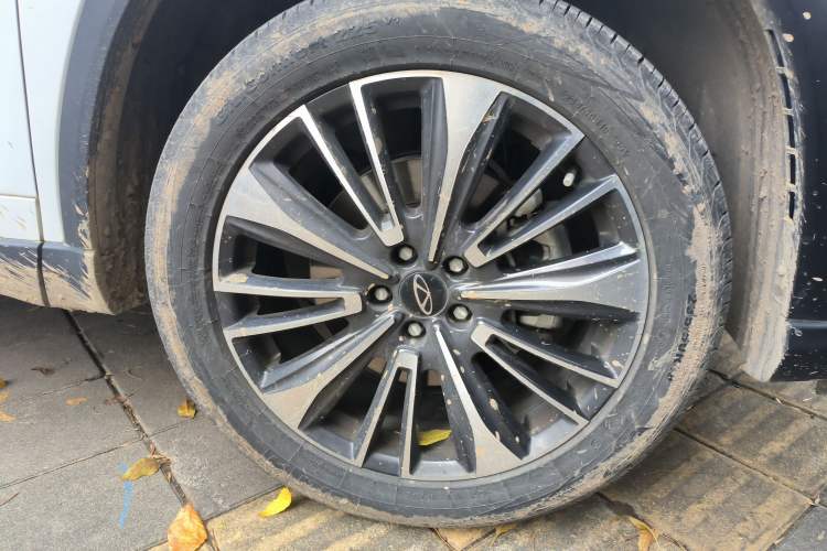 Used Chery Tiggo 8 PRO 2024 Champion Edition 390T Two-Wheel Drive Peak Version 7 Seats
