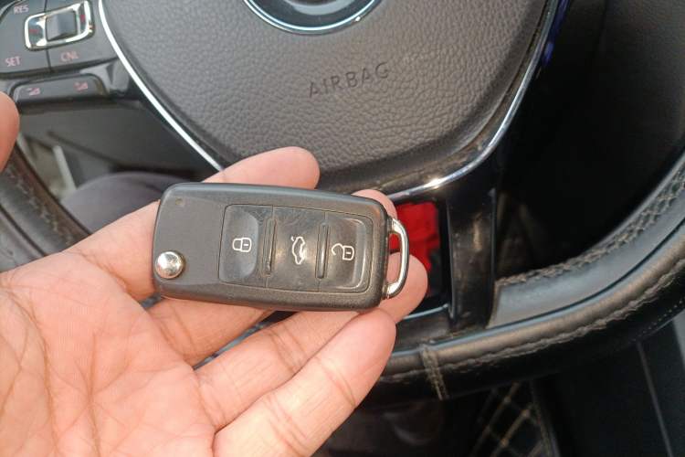 Used Volkswagen Sagitar 2018 180TSI DSG Prestige Edition Vehicle Key