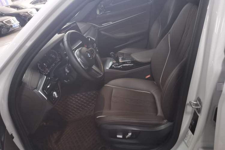 Used BMW 5 Series 2021 530Li Leading Model M Sport Package Left Front Seat